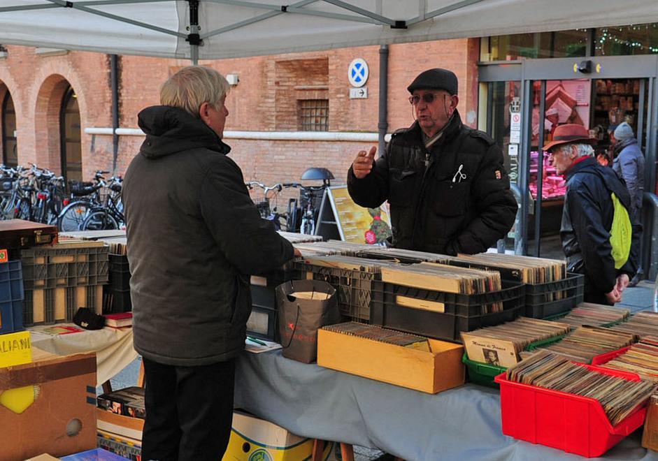 In Piazza XX torna Il “Natale del libro” con le bancarelle