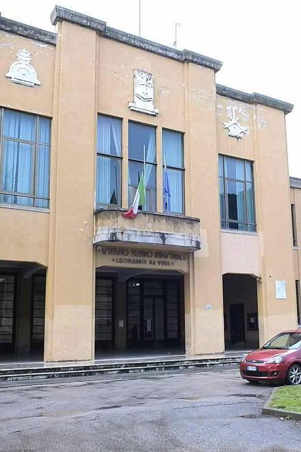 Scuola, il Fascetti sotto 600 studenti perde l’autonomia 