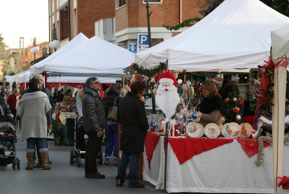 Tutta Querceta festeggia nelle piazze del centro