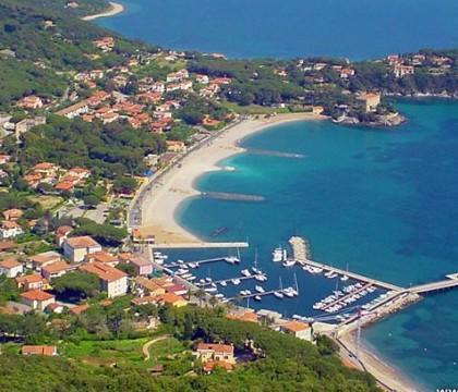 Cavo, paletti e divieti sulla stazione termale 
