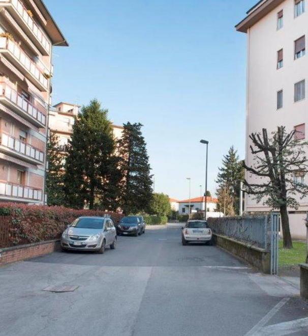 Gli abitanti di via Giorgi al buio da mesi 