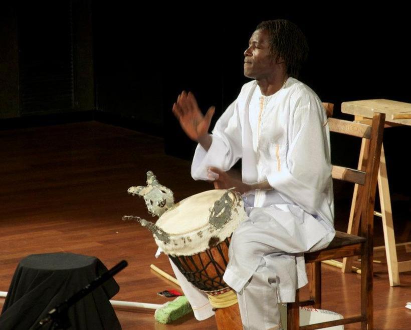 Sulle tracce degli “Invisibili” con Mohamed Ba 