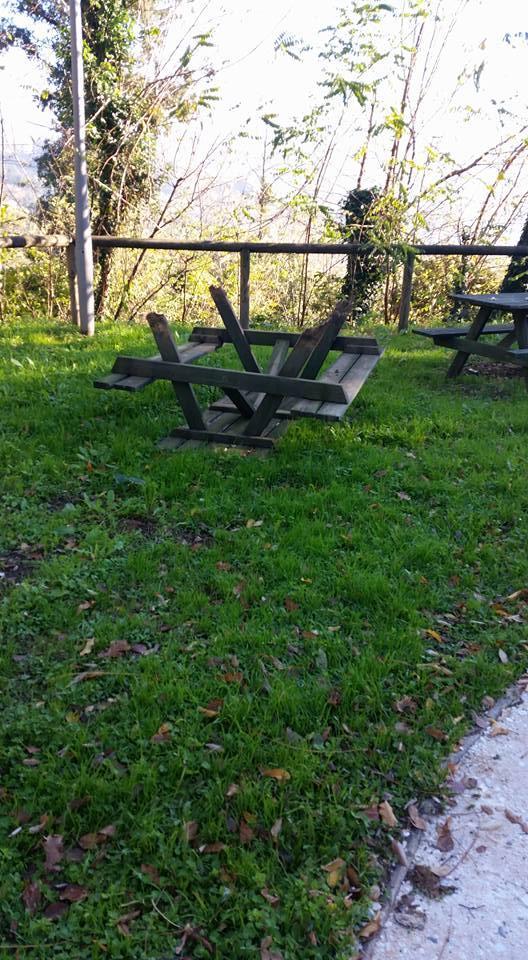 Un tavolo rovesciato alla Rocca