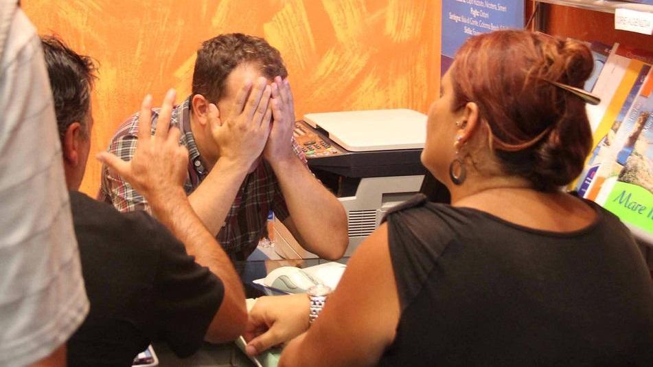 Ciro Fusco nell’agosto del 2012 quando venne scoperto il raggiro all’interno della sua agenzia di viaggio al Centro commerciale del Corallo (Repetti Pentafoto)