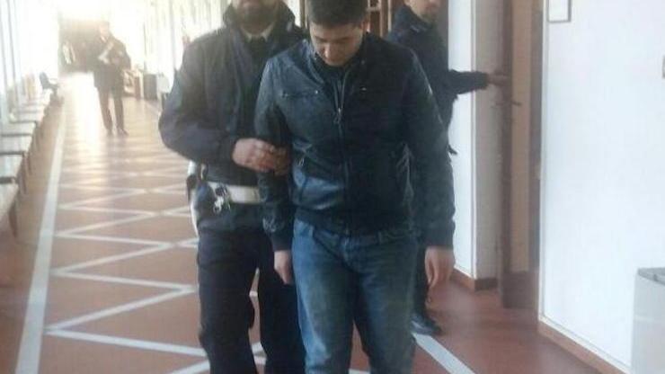 L'omicida in tribunale