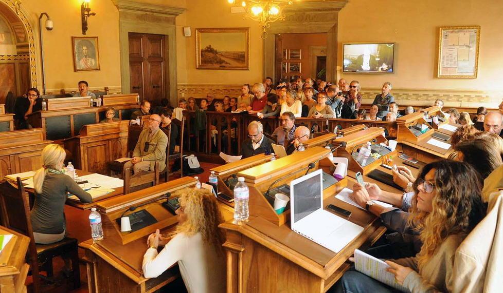 Il Comune dovrà pagare l’avvocato ai Cinque stelle 