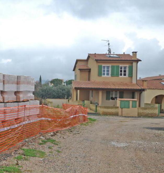 Un buco da 16 milioni invece delle case 