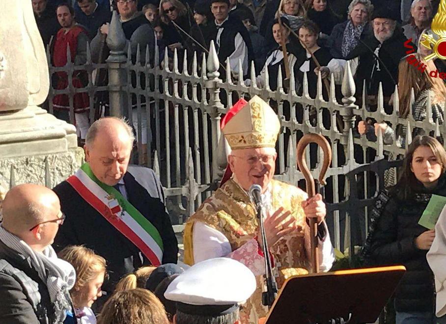 I fedeli alla Madonna dello Stellare