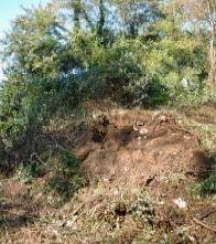 Il Comune bonifica 30 accumuli di rifiuti sepolti sotto terra 