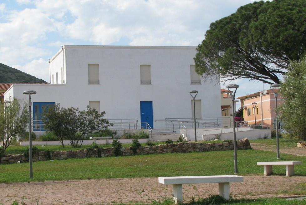 Scuola media allagata, anche oggi saltano le lezioni 