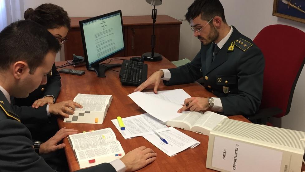 Minacce ai clienti che volevano chiarezza 