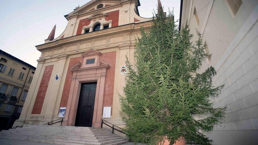 L’abete si illumina di gospel in San Pietro