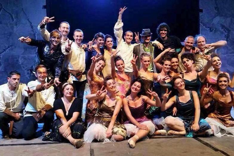 Il fantasma dell’Opera con stuzzichini nel foyer del teatro