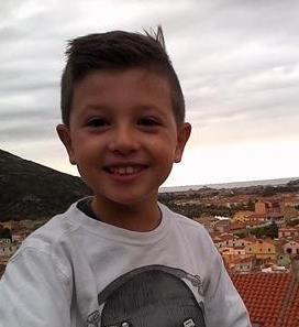 L’idea di un bambino Un albero di Natale per tutta la comunità 