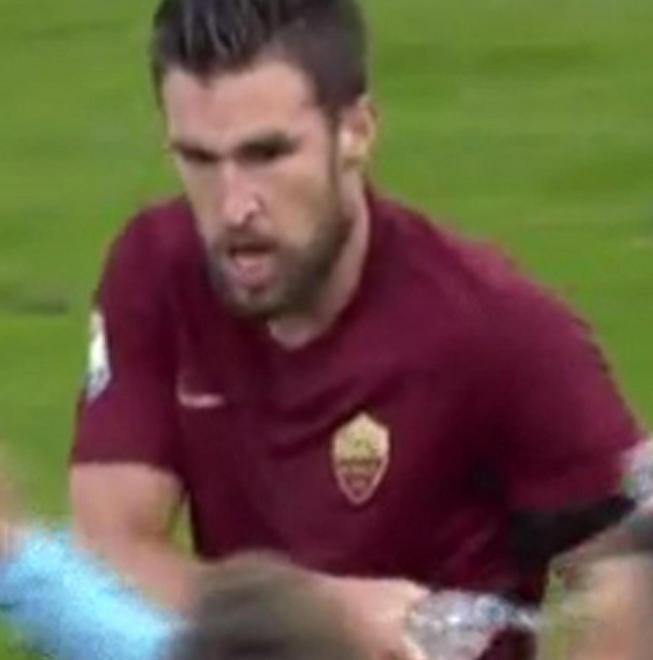 Strootman, tolti i due turni di stop 