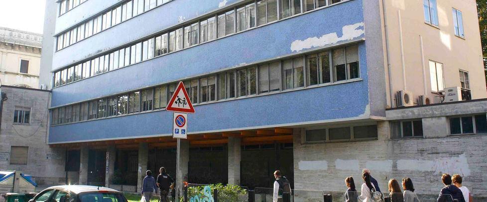 Tempi lunghi per sanare la sede della Regione 