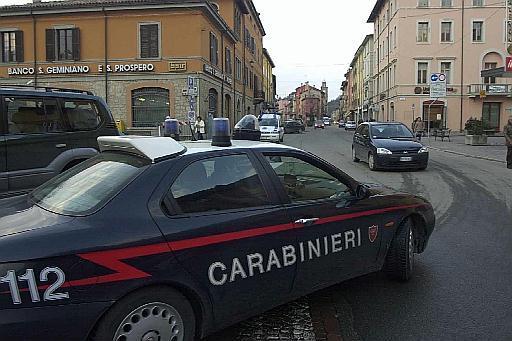 Maranello, all’incontro con i coltelli: la mamma lo fa arrestare 