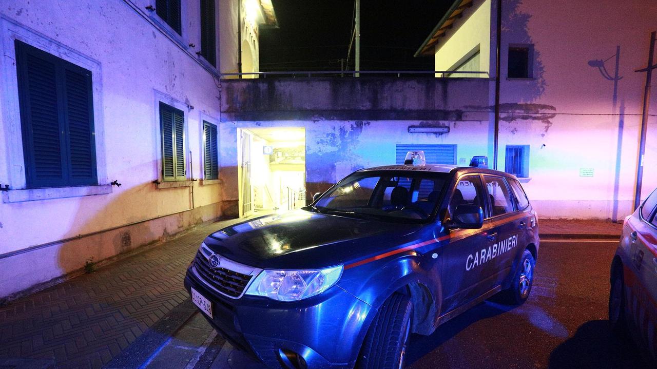 Colpisce con un pugno e deruba un passeggero: arrestato a Empoli