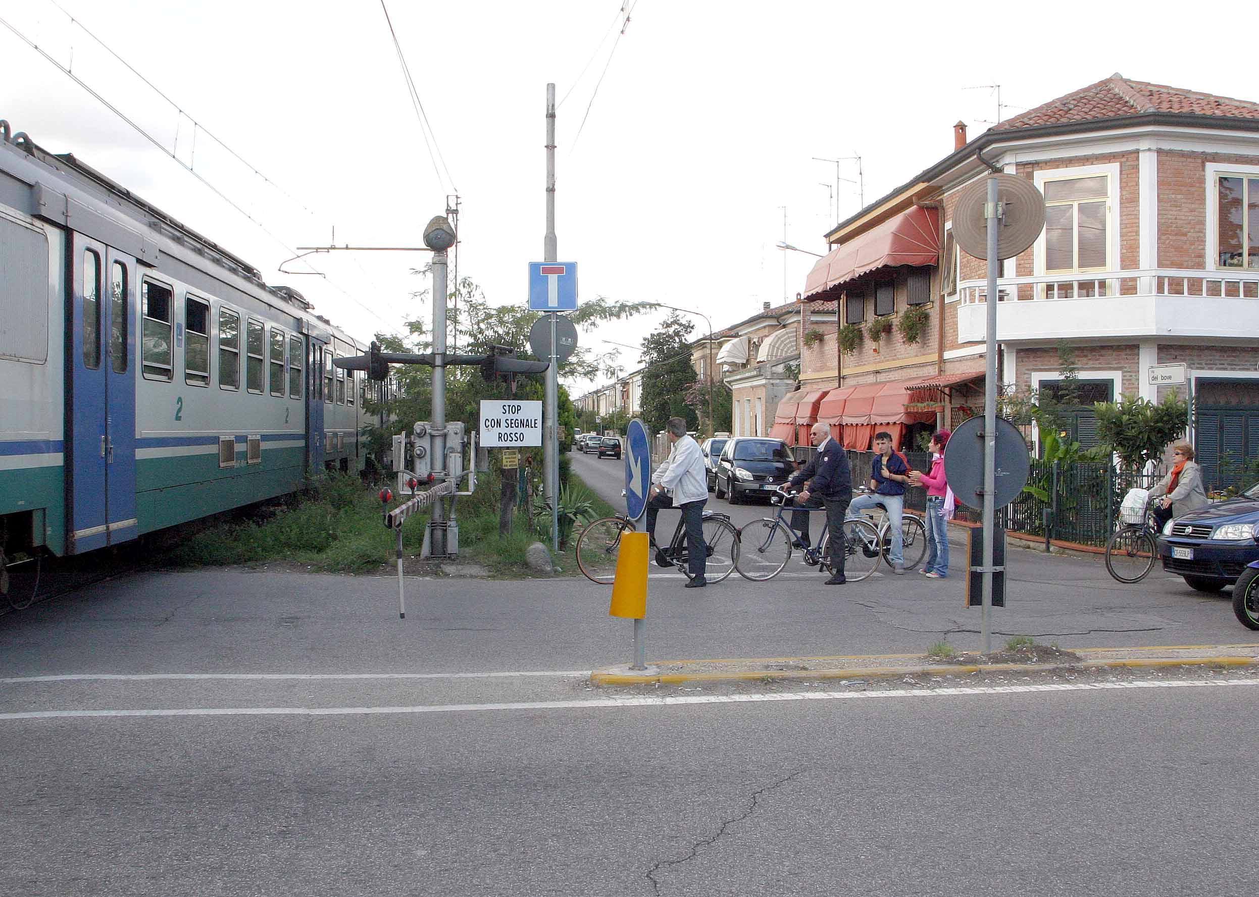 Ferrara, multato mentre aspetta che la figlia esca da un locale