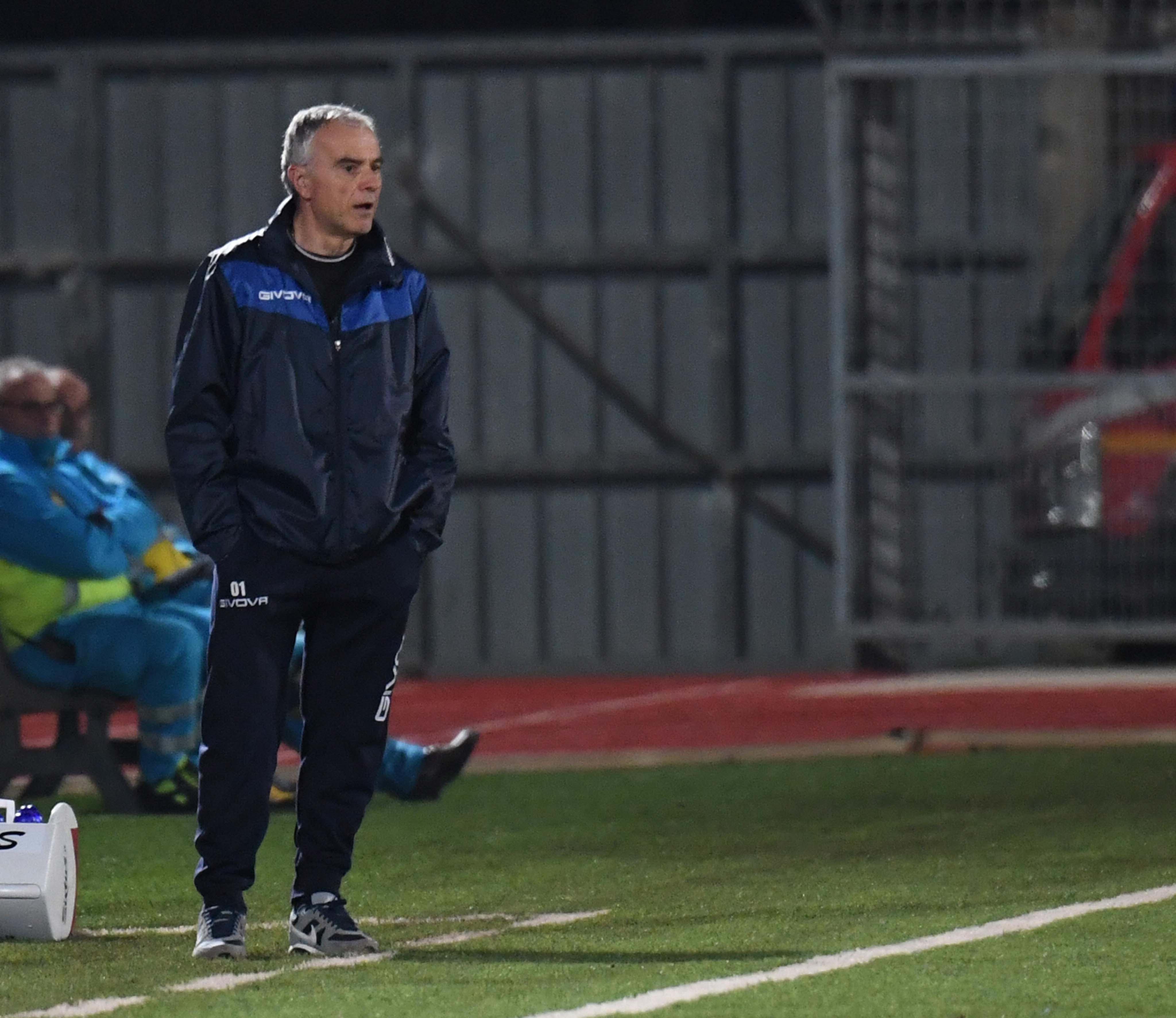 L'allenatore del Pontedera, Paolo Indiani (Foto Silvi)