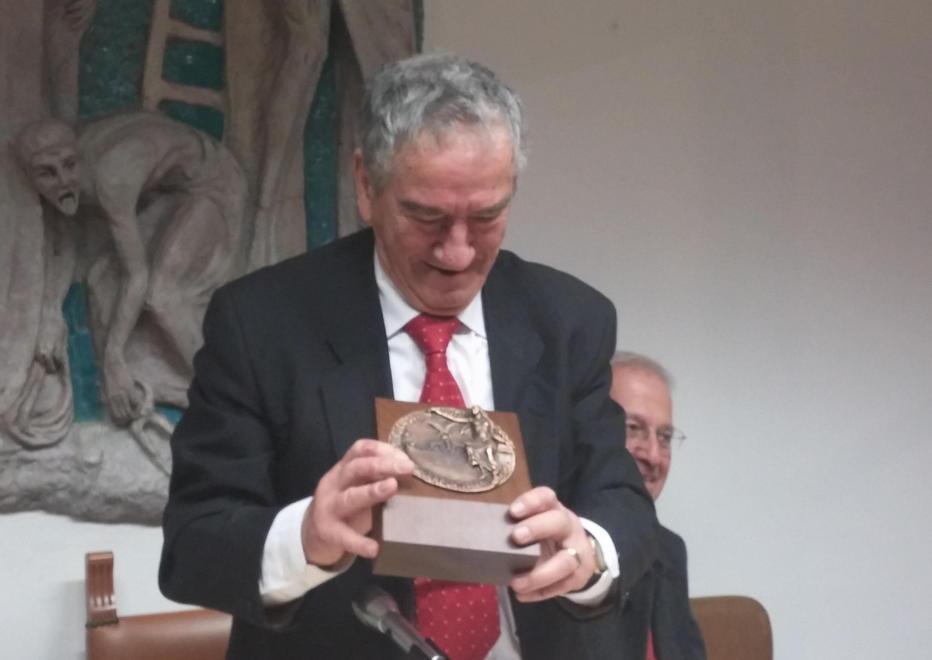 A Luigi Giani consegnato il premio Una penna a Pontedera