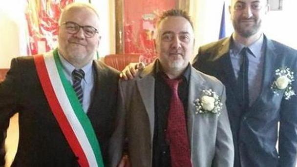 Il sì di Mauro e Roberto in municipio a Bientina
