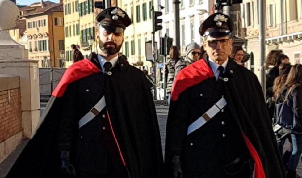 Servizi a piedi in centro con mantella e sciabola 