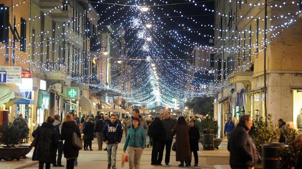 Luminaria a singhiozzo in centro