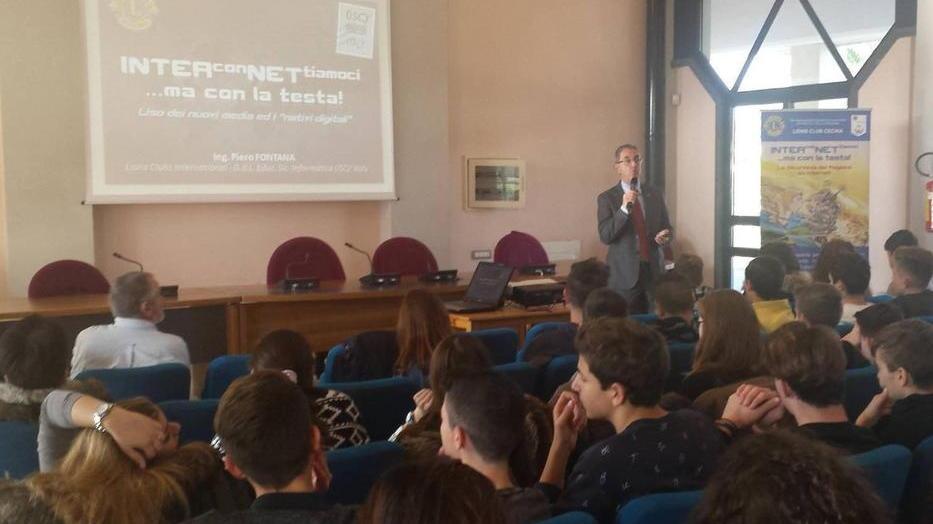 Sicurezza sul web, lezione ai ragazzi dell’istituto Mattei