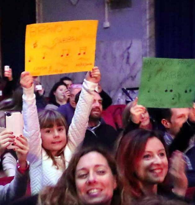 I cori dei bambini: Gabba sei meglio della playstation 