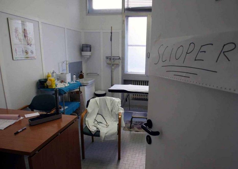 Medici in sciopero, venerdì a rischio una serie di servizi 