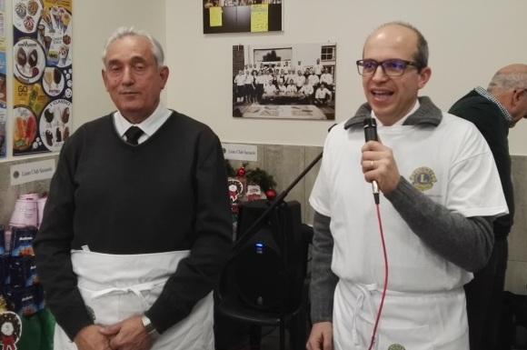 Il Lions club serve il pranzo ai poveri