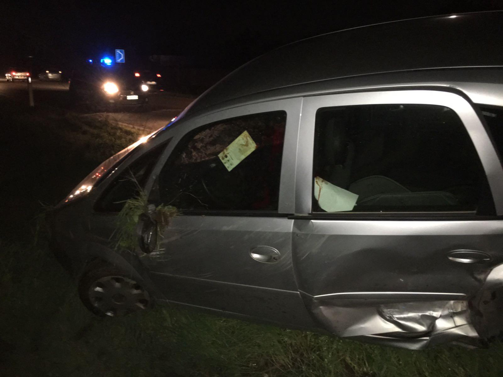 San Gavino, una Bmw sperona la loro auto: anziani coniugi all'ospedale