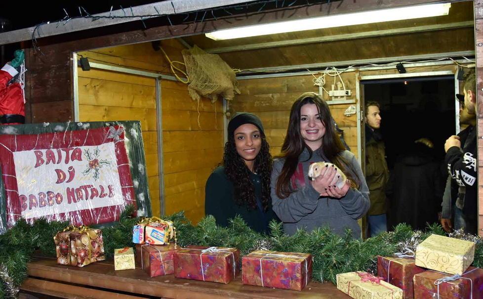“Luci di Natale” riempie il viale 