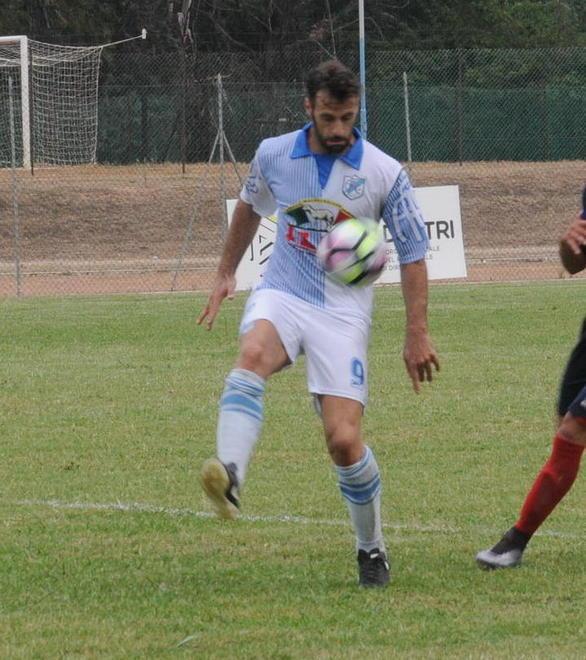 Poker verdazzurro in Versilia Serapozzi scatenato suo il derby con il Camaiore 