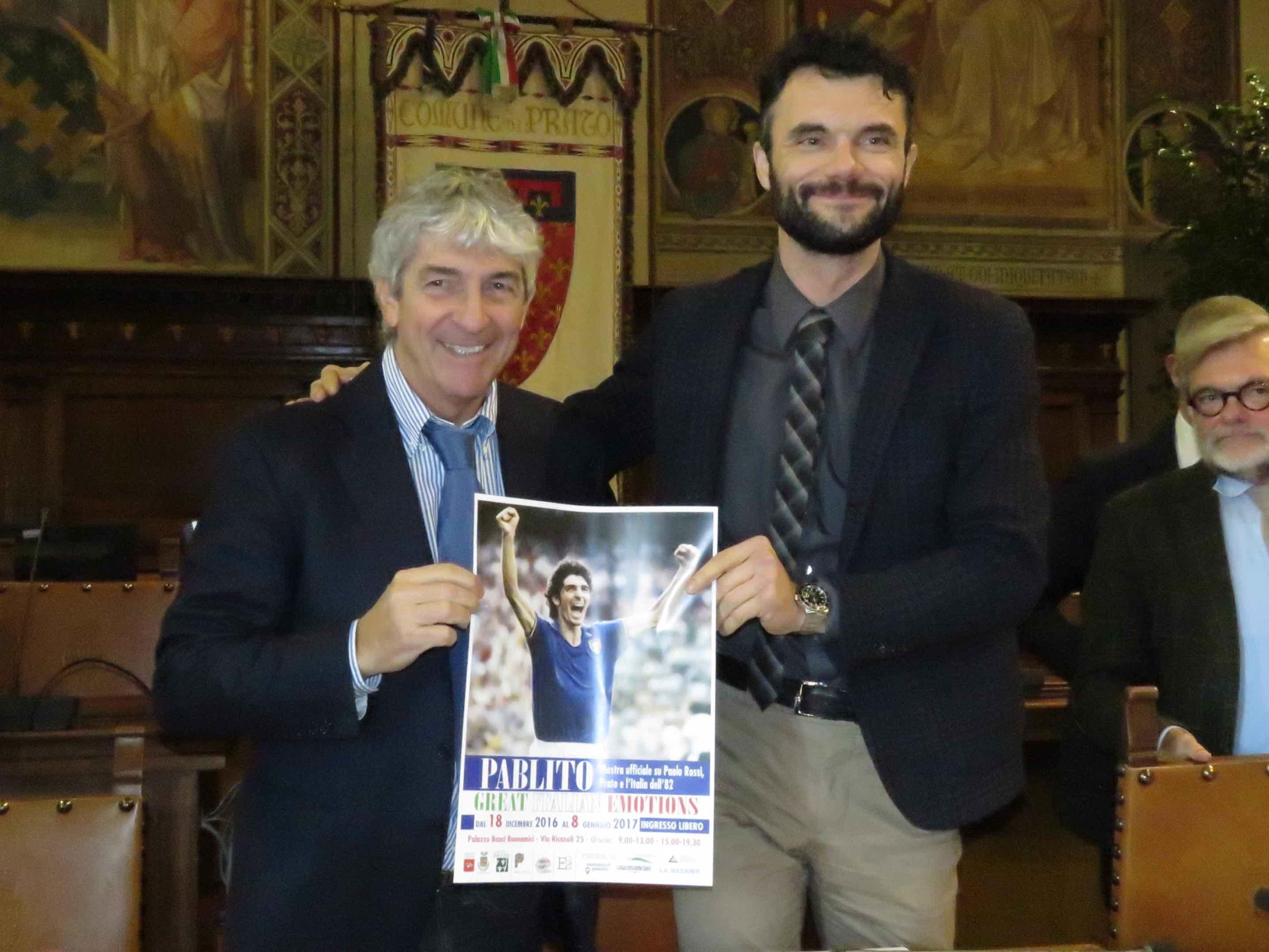 Paolo Rossi insieme al sindaco Matteo Biffoni