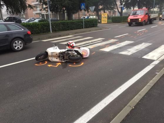 Reggio Emilia, camionista travolge e uccide ragazza di 17 anni. Fermato a Modena