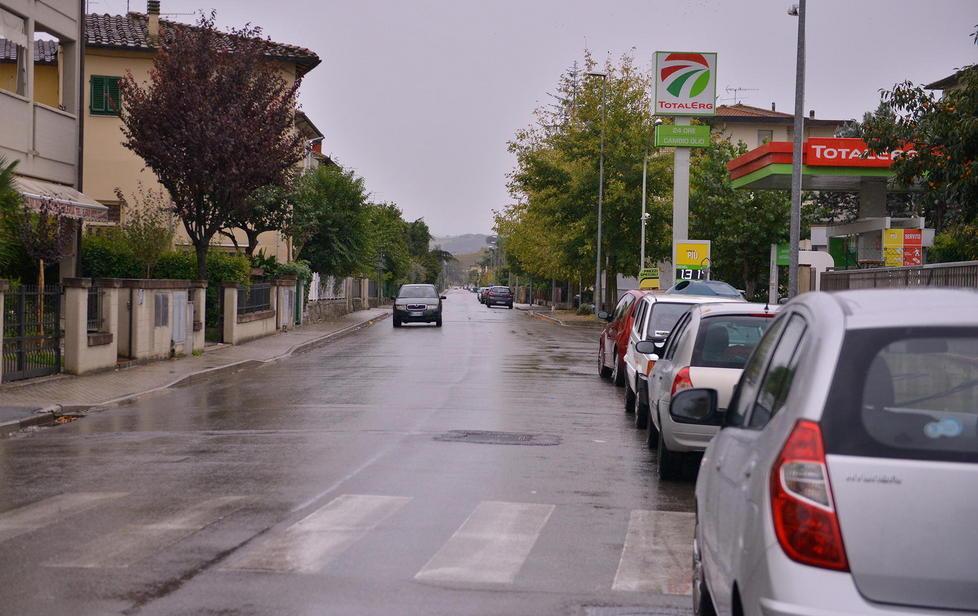 Via Profeti dove è avvenuto il furto l’altra sera (foto d’archivio)

