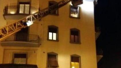 Cornicione crollato: tetto rimesso a nuovo appena un anno fa