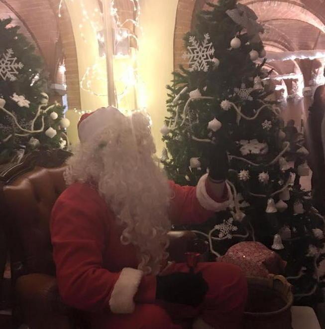 E Babbo Natale è già arrivato a Villa Sonnino