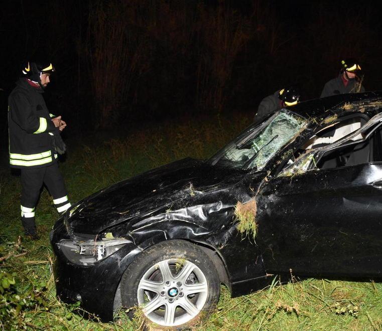Il ferito nell’auto è ancora grave