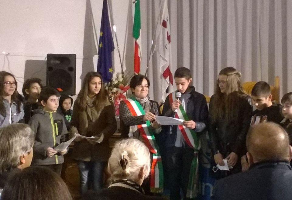 Il giuramento del primo baby consiglio comunale 