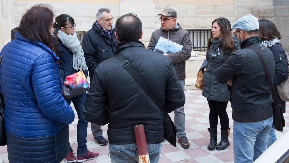 Sit-in davanti al Genio civile degli infermieri del carcere 