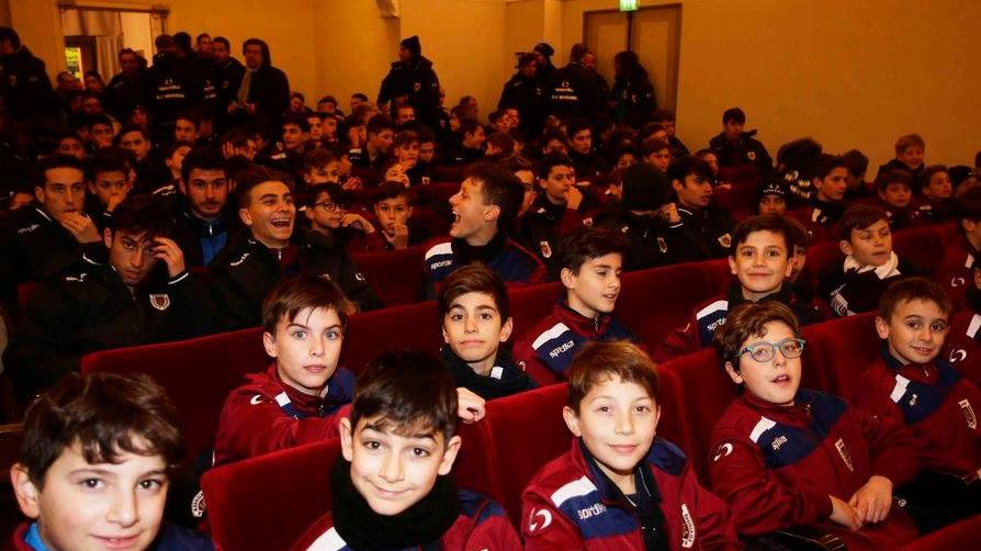 L’allegria dei baby granata consola il presidente Piazza