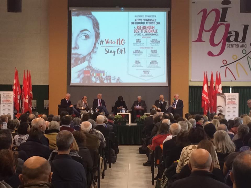 Referendum, 100 pensionati restituiscono la tessera allo Spi-Cgil 
