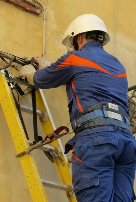 Lavori alle linee, interruzione dell’energia elettrica