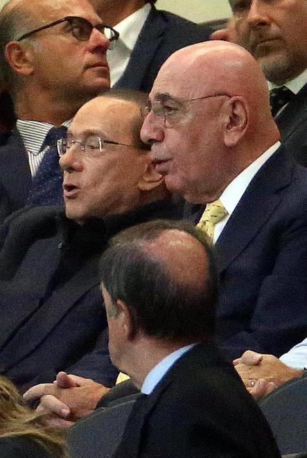 I cinesi versano la seconda caparra 