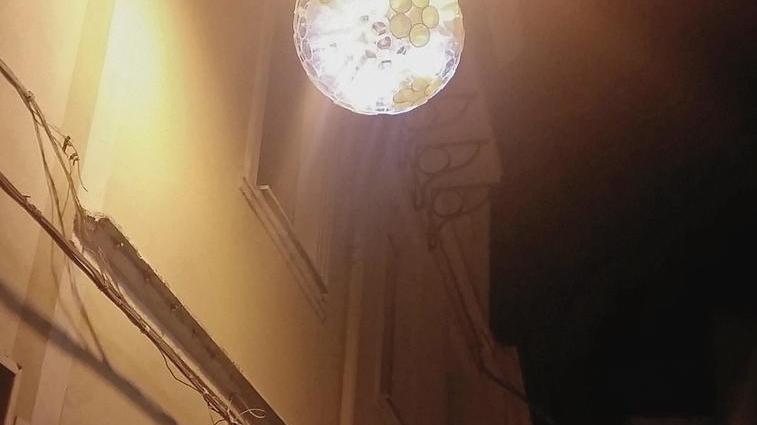 Ploaghe, luminarie a costo zero realizzate da sindaco e anziani
