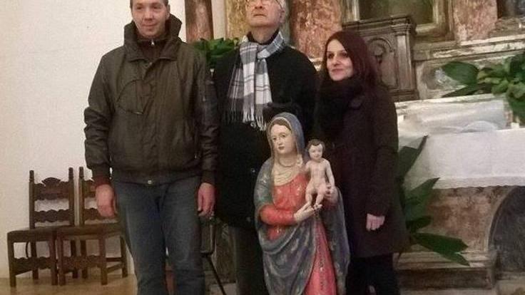  Si scopre la statua della Madonna 