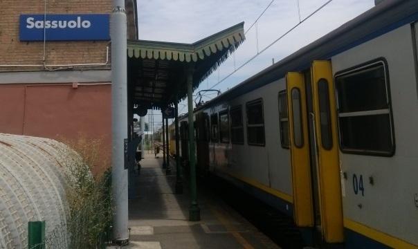 Far west sul Gigetto, si affrontano in treno a colpi di lametta